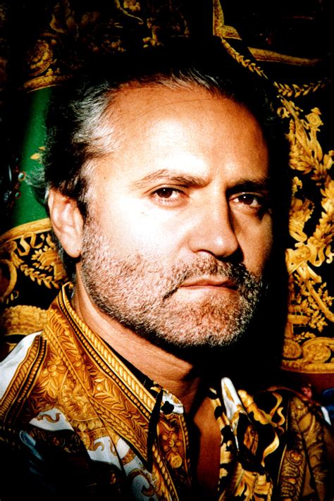 diseñador versace|vida de gianni versace.